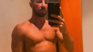 Blue eyed ass fuckboy nextdoor