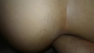 Milf puta, si masturba adentro de conchi y con un big dildo... Triple vaginal con creampie