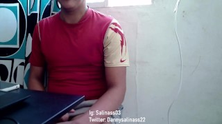 Lindo jovencito se divierte solo - salinass03