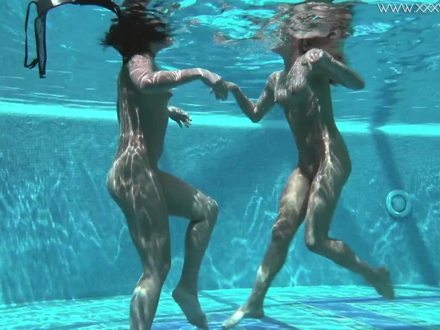 Naked Pool - Pretty Hot Hotties Cruz and Jessica Swim Naked Together - Free Porn Videos  - YouPorn