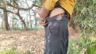 Big Lund Masturbation In Public Forest .