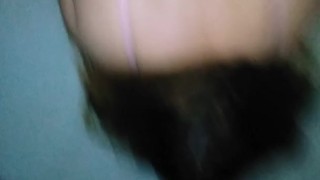 Follando a mi hermanastra mayor contra la cama