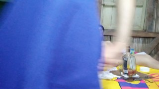 fiesta, diversion y sexo... hermanastros juegan en la cama y tienen una aventura sexual