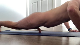 GUY WORKS OUT NAKED - NAKED PUSHUPS