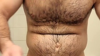 SOAKING WET MUSCLE BEAR FLEXING AFTER SHOWER!