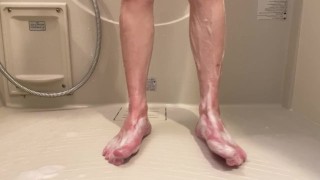 【20代ゲイ】濡れてる足ってセクシーやんな