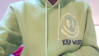 Mi coccolo succhiando il mio dildo