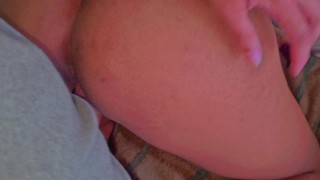 I let my stepbrother cum inside my pus Me comendo de quatro, deixei ele gozar dentro sem camisinha