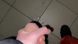 I masturbate in the entrance and cum a lot of cum