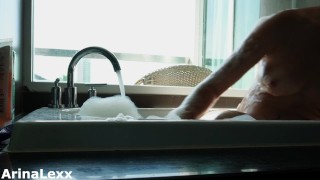 Hotel advisor ArinaLexx make an review on 4 stars bathroom