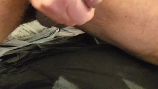 HAIRY MUSCLE BULL DROPS THICK CUMSHOT!!