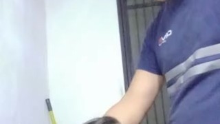 Volvi al amigo de mi hijo mi verga de planta