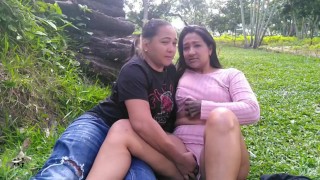 me dejo masturbar en un parque publico de una desconocida