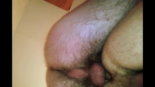 Молодой волосатый студент ебет друга в жопу