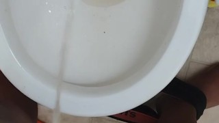 Morning piss🤤