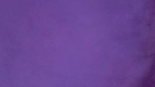 Vestida de novia me encanta q este señor me coja