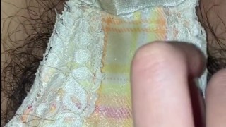 素人パンツが愛液でグチョグチョ♡布団の中で自撮りオナニー♡喘ぎ声がリアルすぎw【個人撮影】