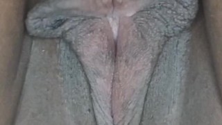 Playing with my meaty pussy!!