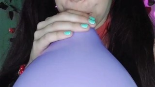 ShyyFxx FELIZ CARNAVAL! Jugando con globos por todo mi cuerpo- FETICHE LOONER