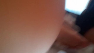 ام مصريه فاجرة 💦تتناك مع صديق ابنها العنتيل واحلى سكس امهات مصري ساخن 🔥🇪🇬