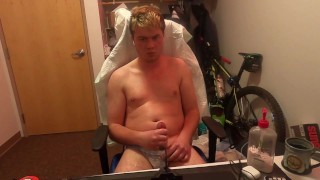 Cumming and than licking it