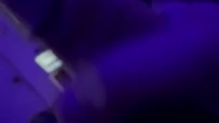 chico caliente se masturba