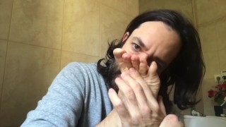 Sniffing and kissing my own feet after long walk