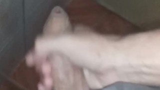 Mostrando minha rola cabeçuda rosa