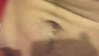 Русский подросток впервые сует себе карандаш в анал и кончает в душе