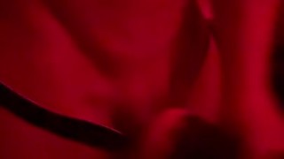 Me masturbo con la tanga de mi novia mientras bailo sexy, mi leche es para ti.