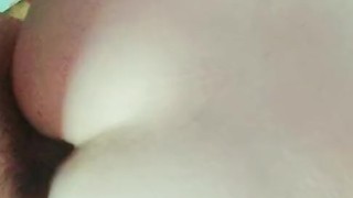 CULASO LATINO DE DEJA FOLLAR MIENTRAS HABLA POR TELEFONO CON EL NOVIO CACHUDO LE UN ANAL.