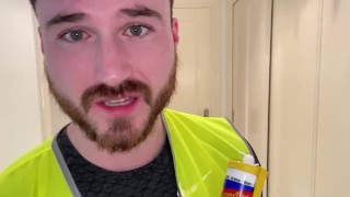 Macrophilia - Builder shrinks and eats you