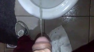 Orinando, meando, argentino meando