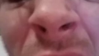 Sissification mit 21 cm x 5 cm Dildo