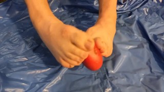 Tomato Foot Job And Crush
