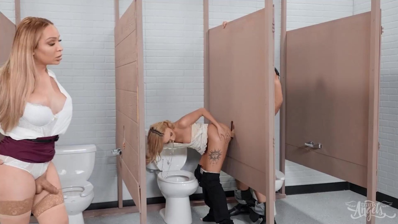 Trans Angels - Chloe Temple The New Employee Gets A Welcome Fuck From
