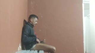Anal en el vestuario durante vacaciones