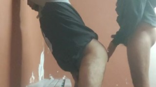 Anal en el vestuario durante vacaciones