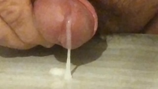 Je branle ma bite asiatique (au ralenti)