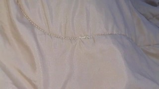 Compartiendo cama con mi madrastra termina en 💦🤐 con el hijastro. Juego de rol - Fantasia