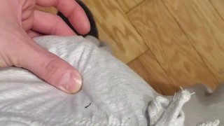 First Self Video with Big Cumshot... Need to shave BAD lol