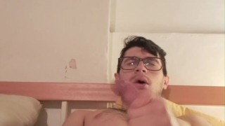 La mia mano che se lo stuzzica per l'alzabandiera