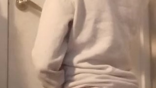 Twink daily blowjob practice (day4of30)