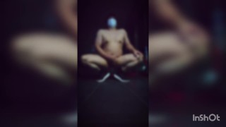 [露出] 自販機の前で野外オナニー japanese outdoor masturbation