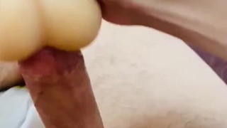 Mi Fleshlight es tan apretada para mi gran polla - Gran polla follando Fleshlight - Gemidos