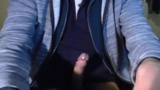 Bisschen Schwanz wichsen vor Cam