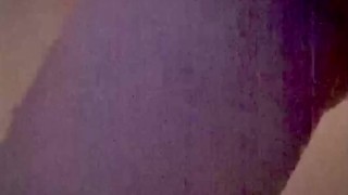 chico blanquito moviendo el culito en tanguita roja calentándo con su fume sobre la bolas y nalgas