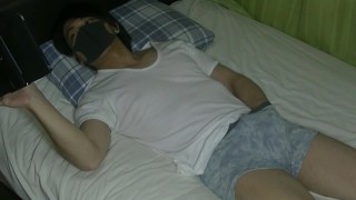 硬い肉棒に溜め込んだ熱い大量の精子をぶちまける