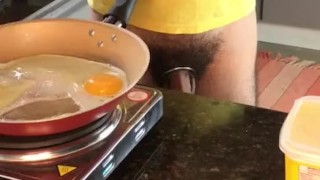 FRYING SKINLED EGG