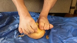 Man Toes Peels An Onion ASMR